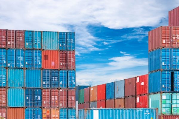 supply chain management shipping containers
